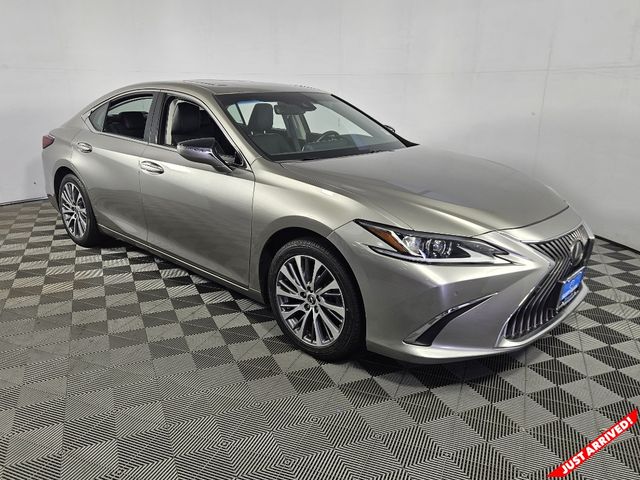 2019 Lexus ES 