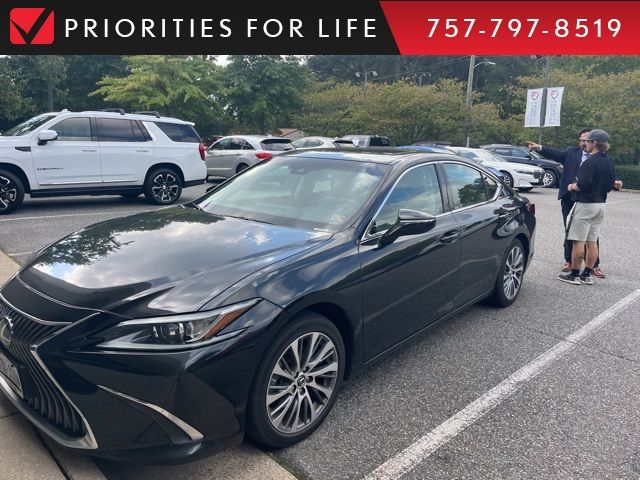 2019 Lexus ES 