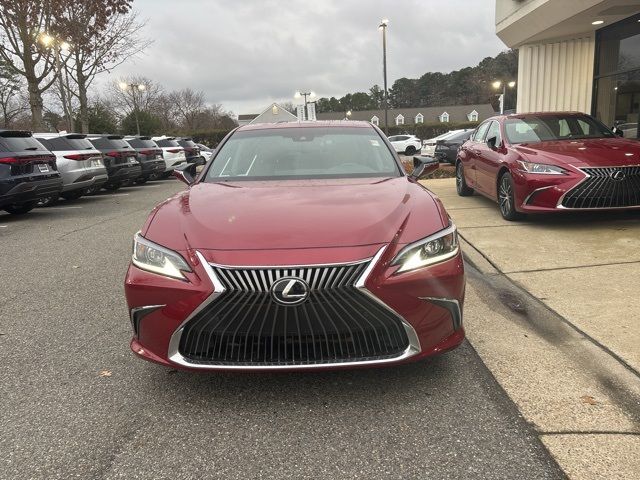 2019 Lexus ES 