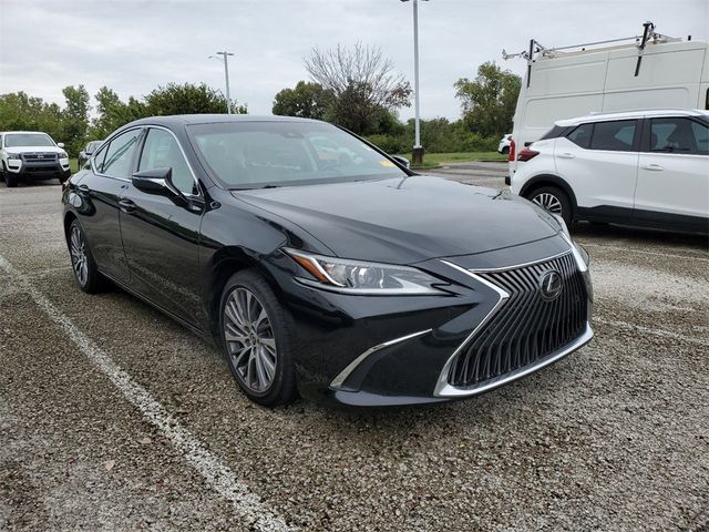 2019 Lexus ES 