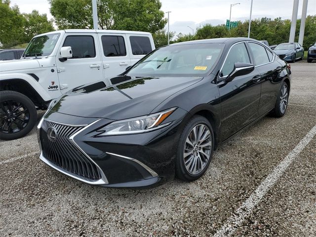 2019 Lexus ES 