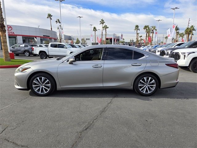 2019 Lexus ES 