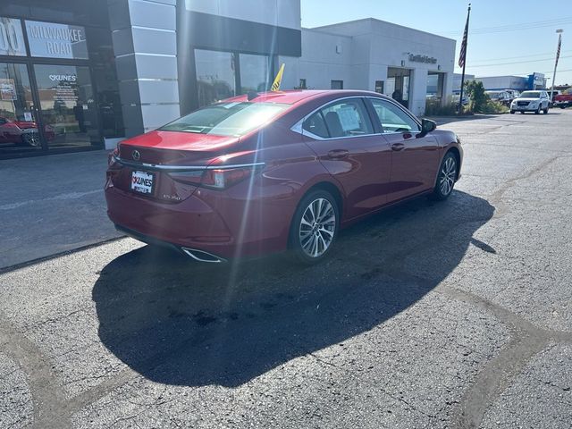 2019 Lexus ES 