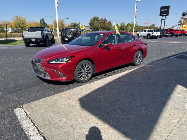 2019 Lexus ES 