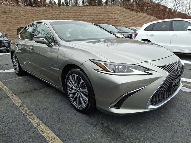 2019 Lexus ES 