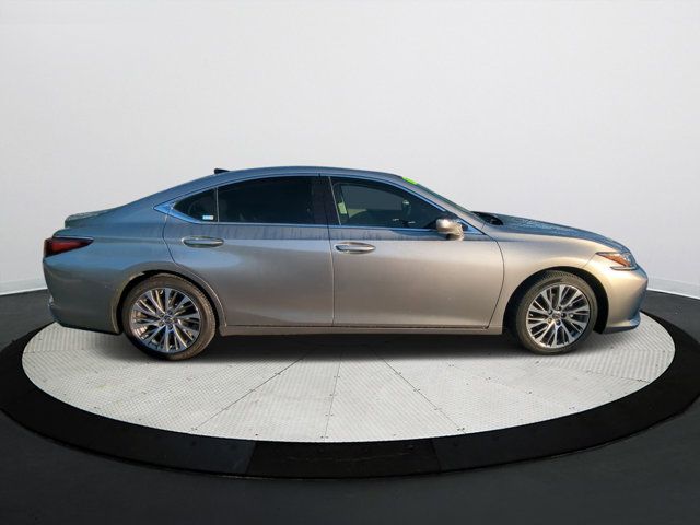 2019 Lexus ES 