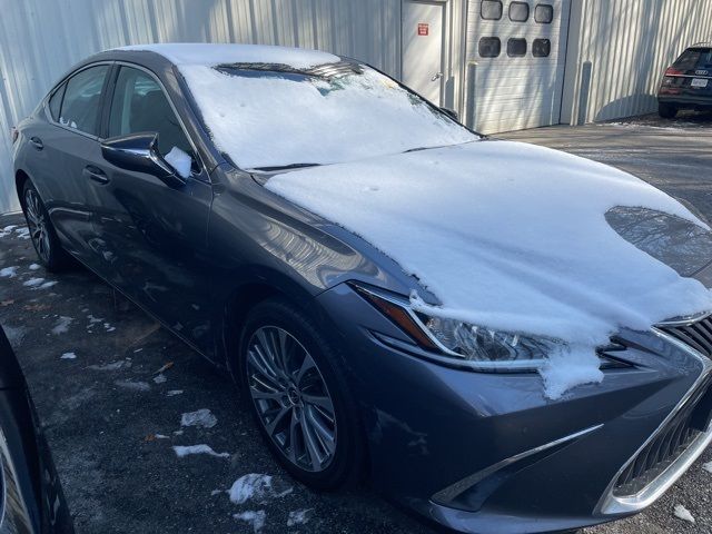 2019 Lexus ES 