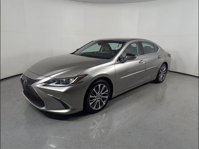 2019 Lexus ES 