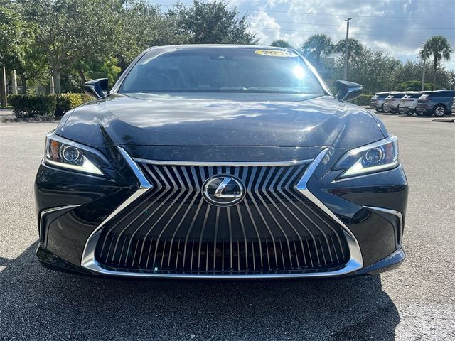 2019 Lexus ES 