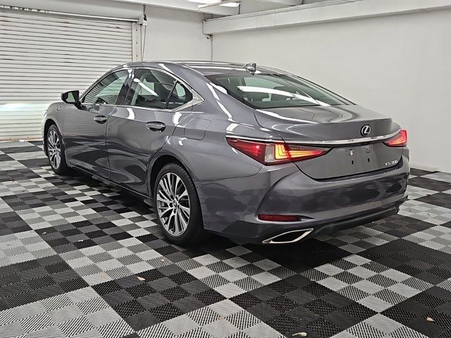 2019 Lexus ES 