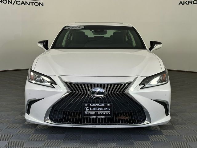 2019 Lexus ES 