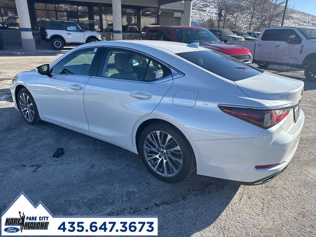 2019 Lexus ES 