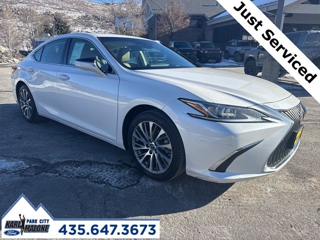 2019 Lexus ES 