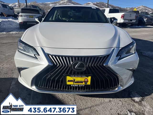 2019 Lexus ES 