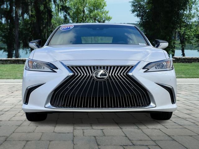 2019 Lexus ES 