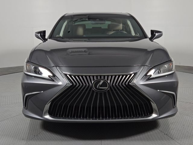 2019 Lexus ES