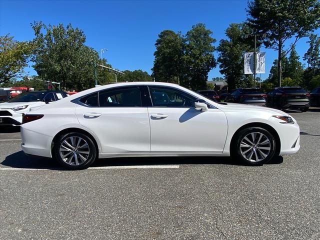 2019 Lexus ES 