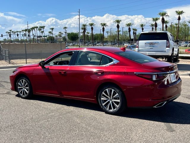 2019 Lexus ES 