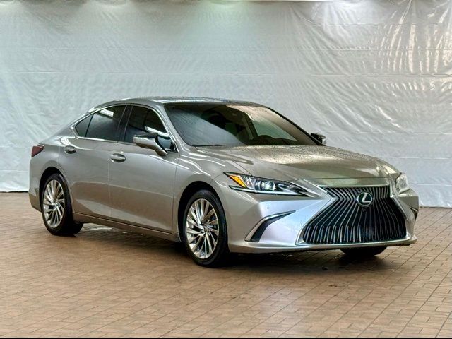 2019 Lexus ES 