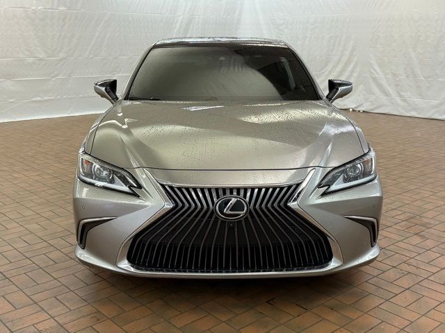 2019 Lexus ES 