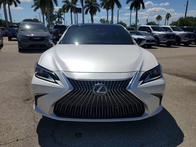 2019 Lexus ES 