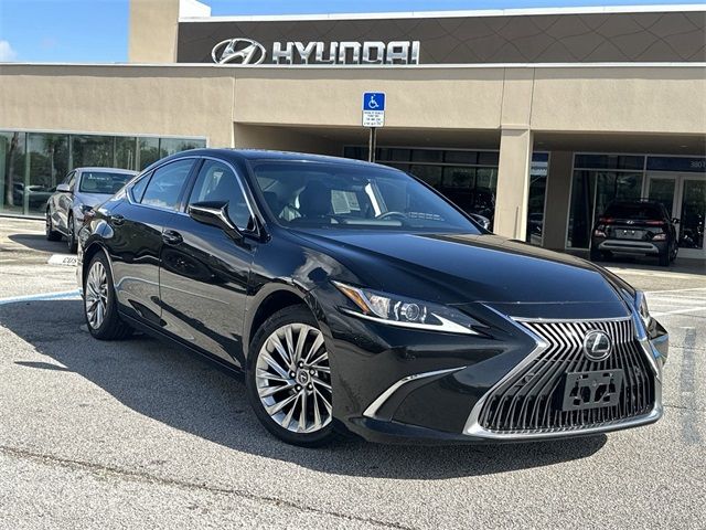 2019 Lexus ES 