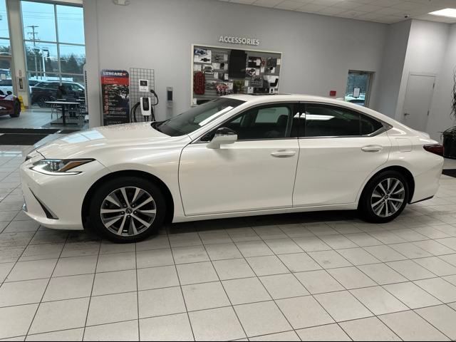 2019 Lexus ES 