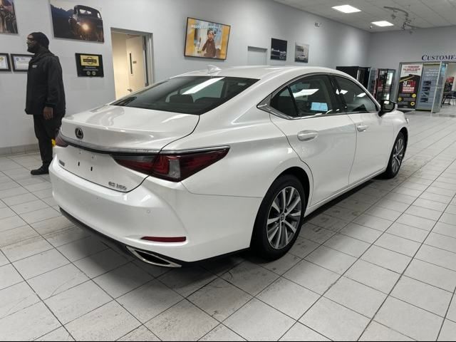 2019 Lexus ES 