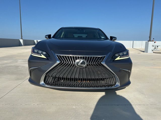 2019 Lexus ES 