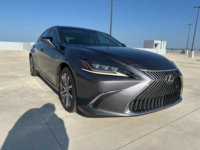 2019 Lexus ES 