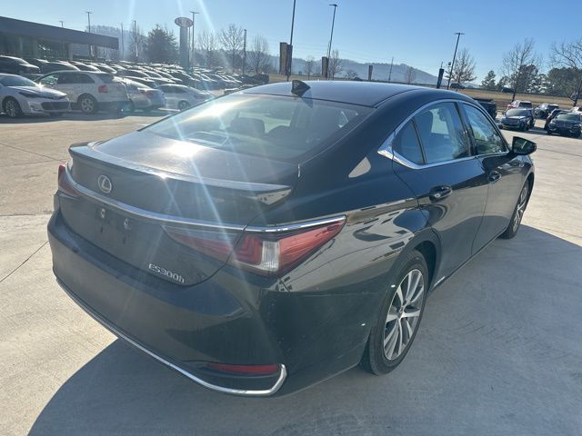 2019 Lexus ES 300h