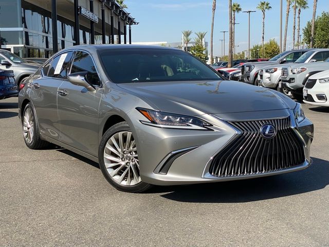 2019 Lexus ES 300h Ultra Luxury