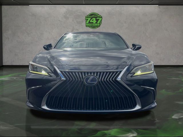 2019 Lexus ES 300h