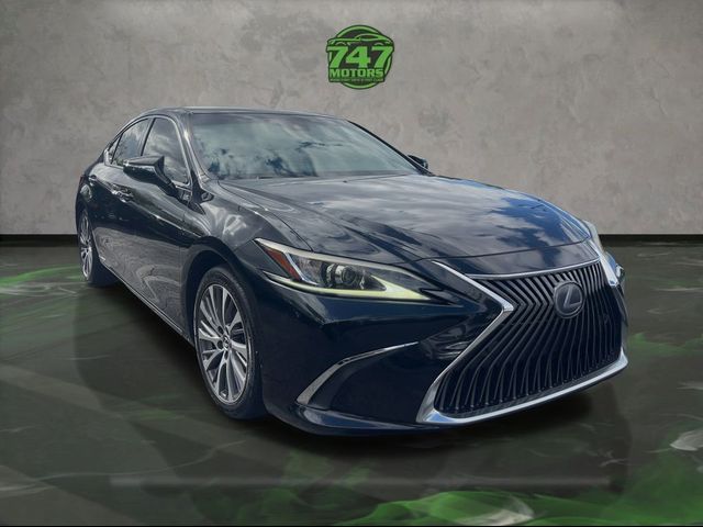 2019 Lexus ES 300h