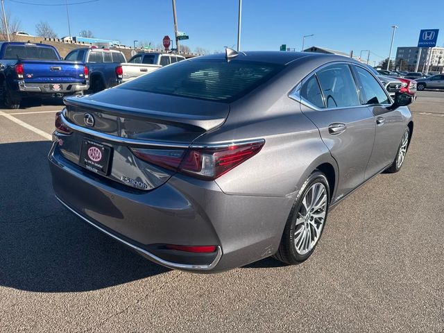 2019 Lexus ES 300h