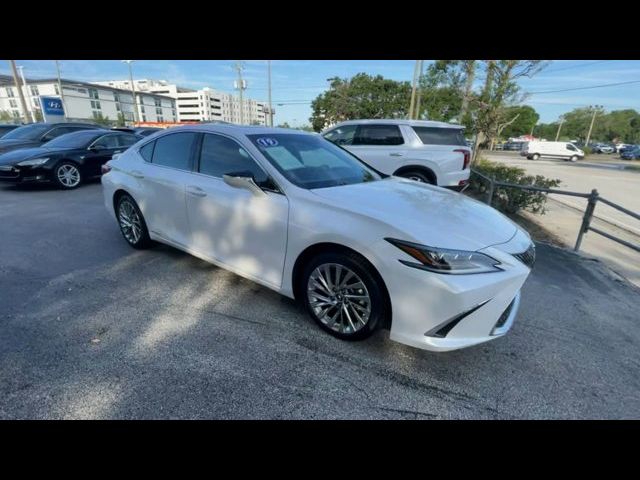 2019 Lexus ES 