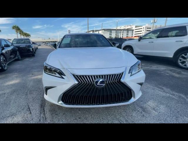 2019 Lexus ES 