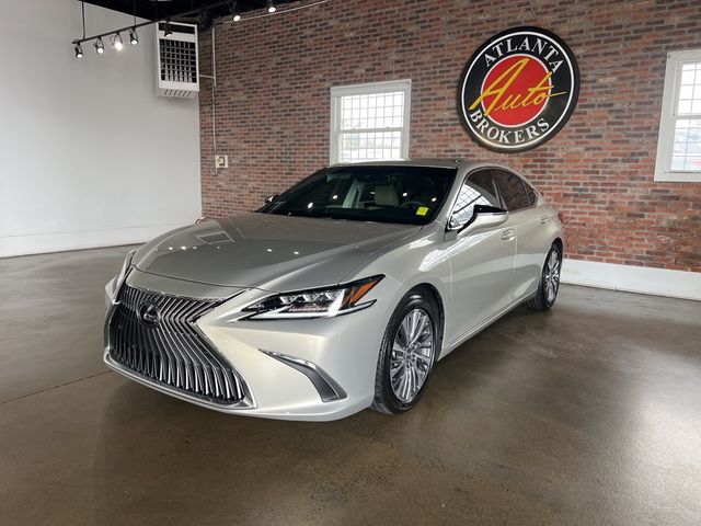 2019 Lexus ES 