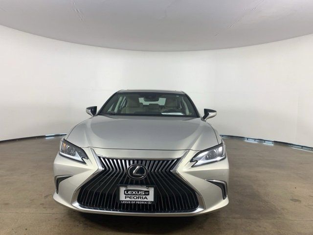 2019 Lexus ES 