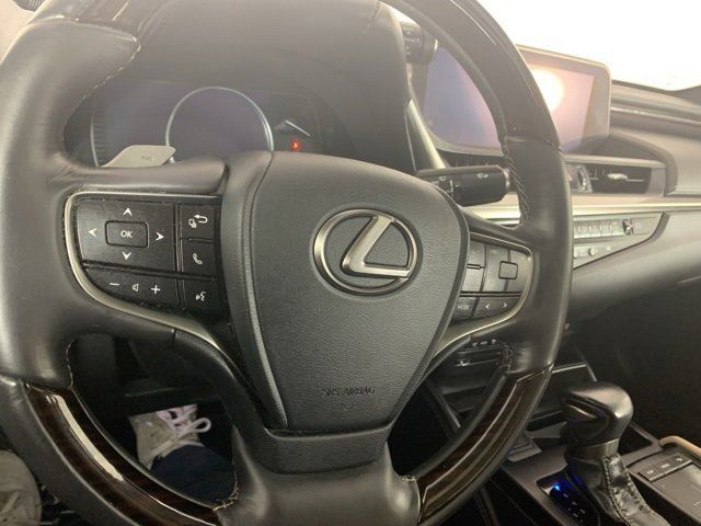 2019 Lexus ES 