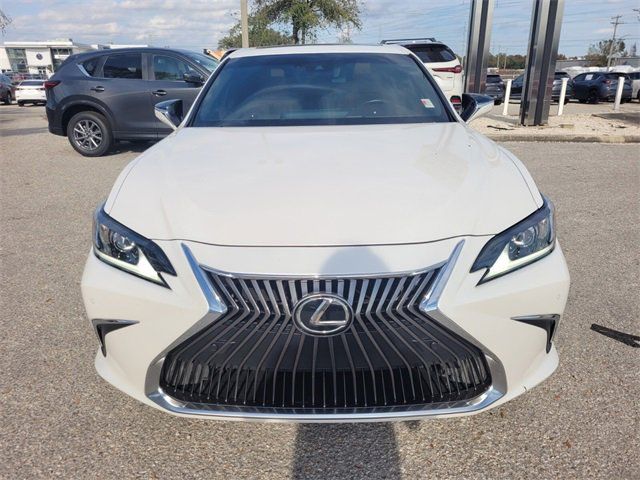 2019 Lexus ES 