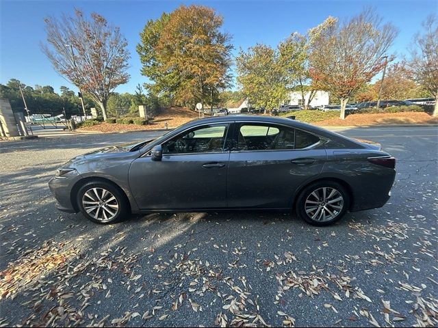 2019 Lexus ES 