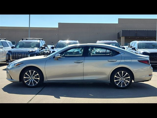 2019 Lexus ES 