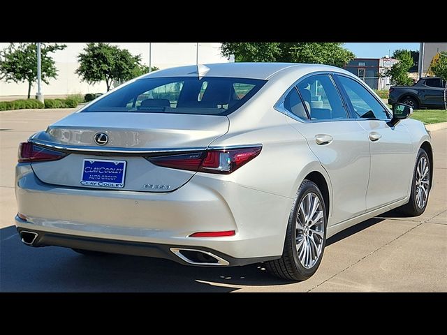 2019 Lexus ES 