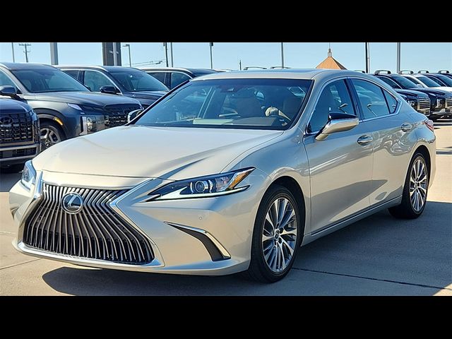 2019 Lexus ES 