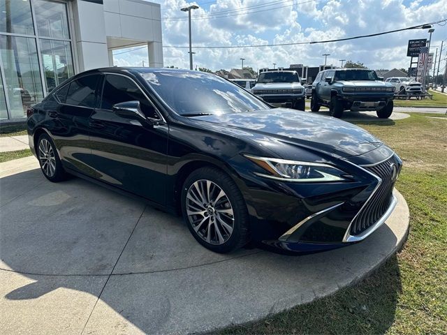 2019 Lexus ES 