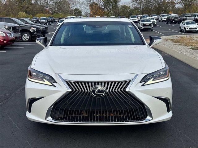 2019 Lexus ES 