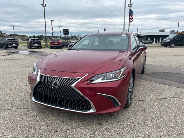 2019 Lexus ES 