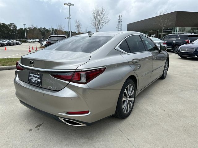 2019 Lexus ES 