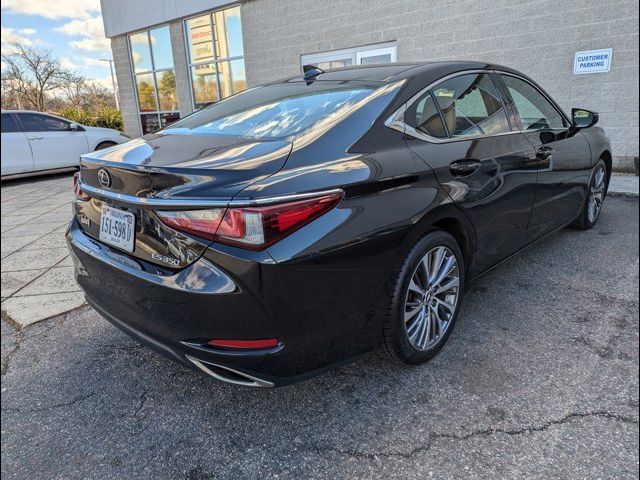 2019 Lexus ES 